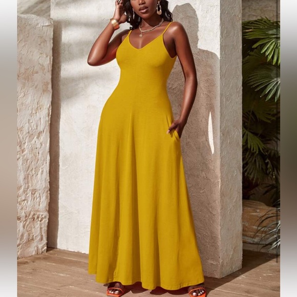 Dresses & Skirts - Boho Cami Pocket Maxi Dress